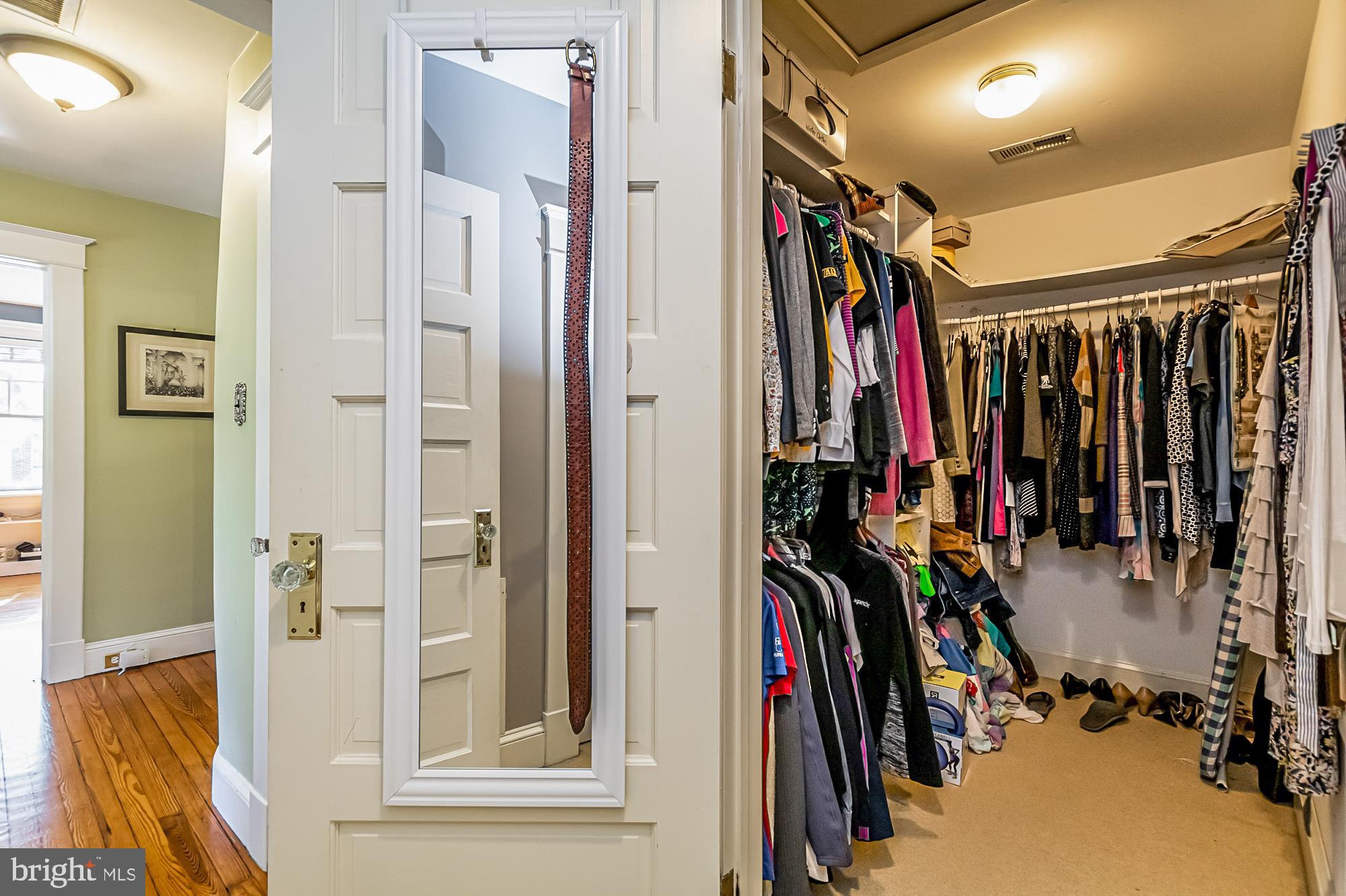 LAKE WALKER - Residential