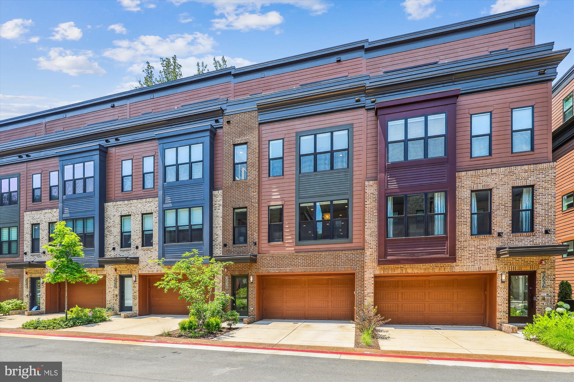 3538 SUTTON HEIGHTS CIRCLE