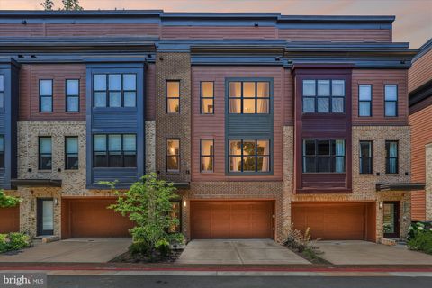 3538 SUTTON HEIGHTS CIRCLE FAIRFAX VA 22031
