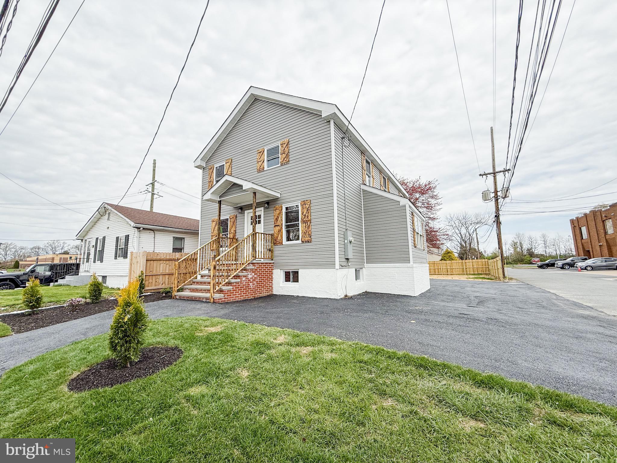 1301 NEWPORT GAP PIKE