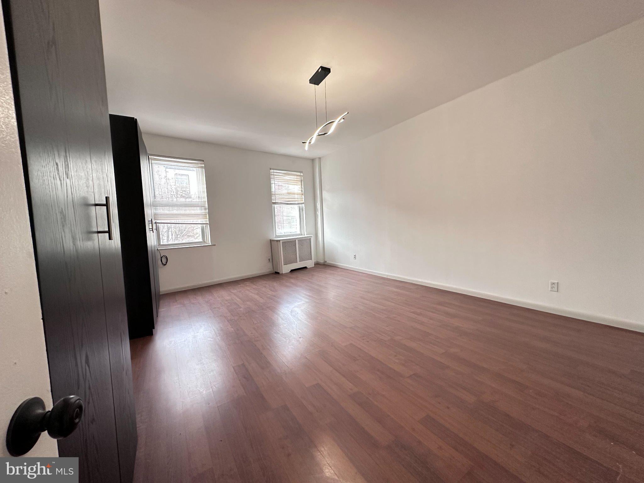 909 S 8TH STREET 2ND FL