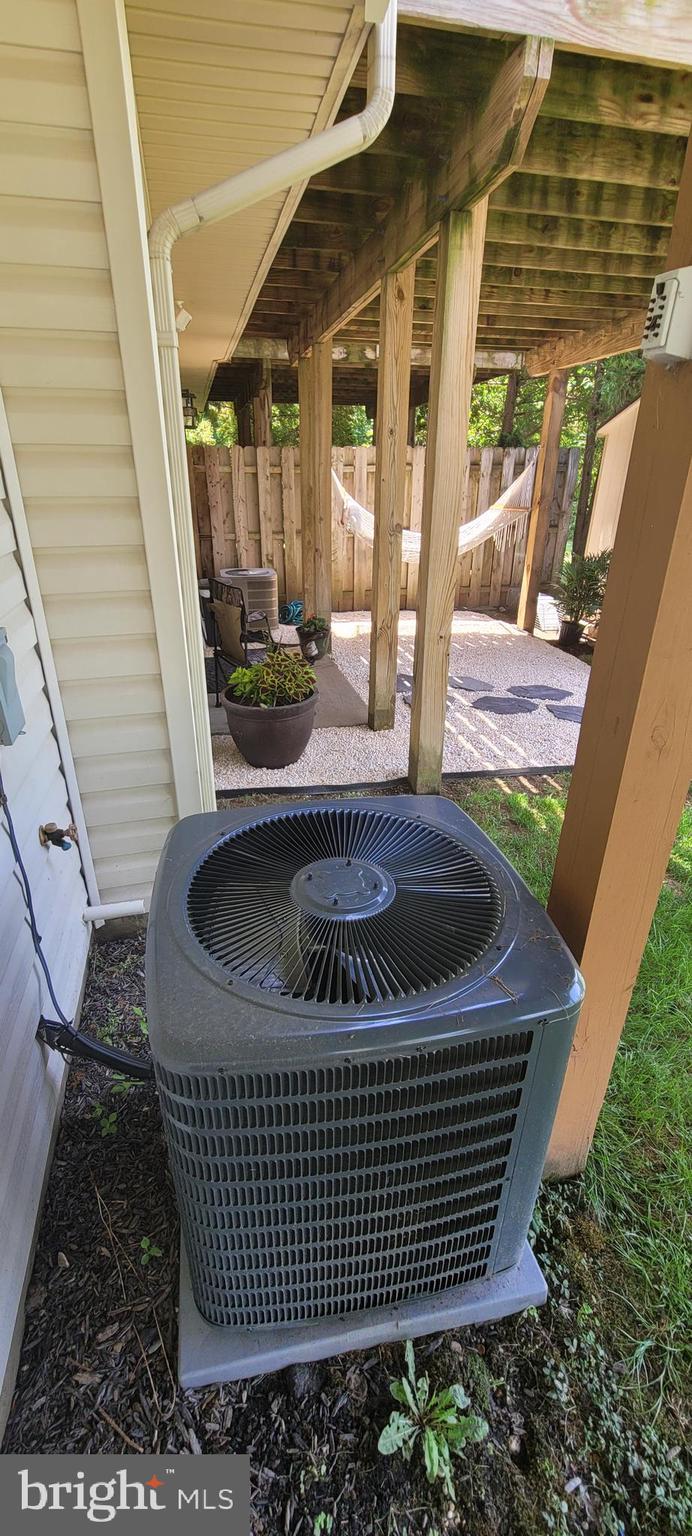 CARROLLWOOD MANOR - Residential