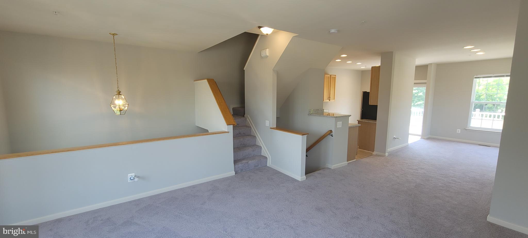 CARROLLWOOD MANOR - Residential