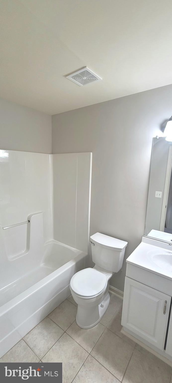 CARROLLWOOD MANOR - Residential