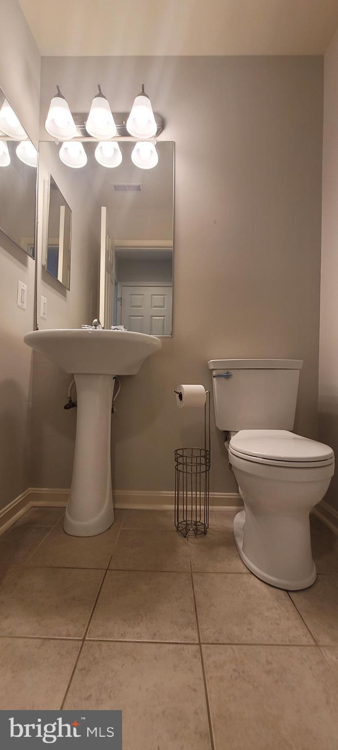 CARROLLWOOD MANOR - Residential