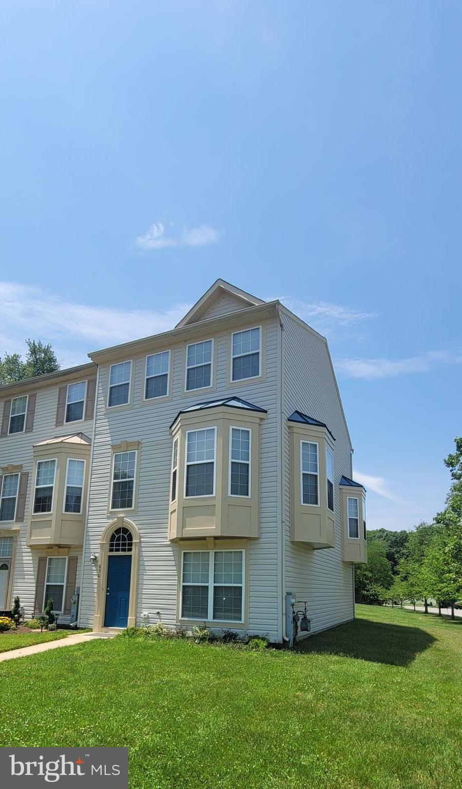 CARROLLWOOD MANOR - Residential