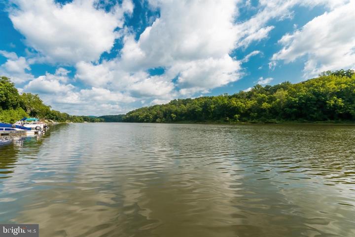 CROSSINGS ON THE POTOMAC - Residential