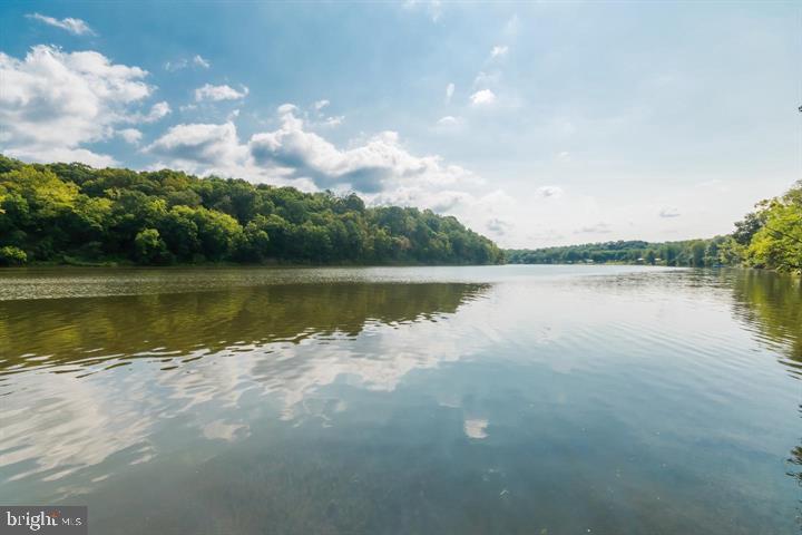 CROSSINGS ON THE POTOMAC - Residential