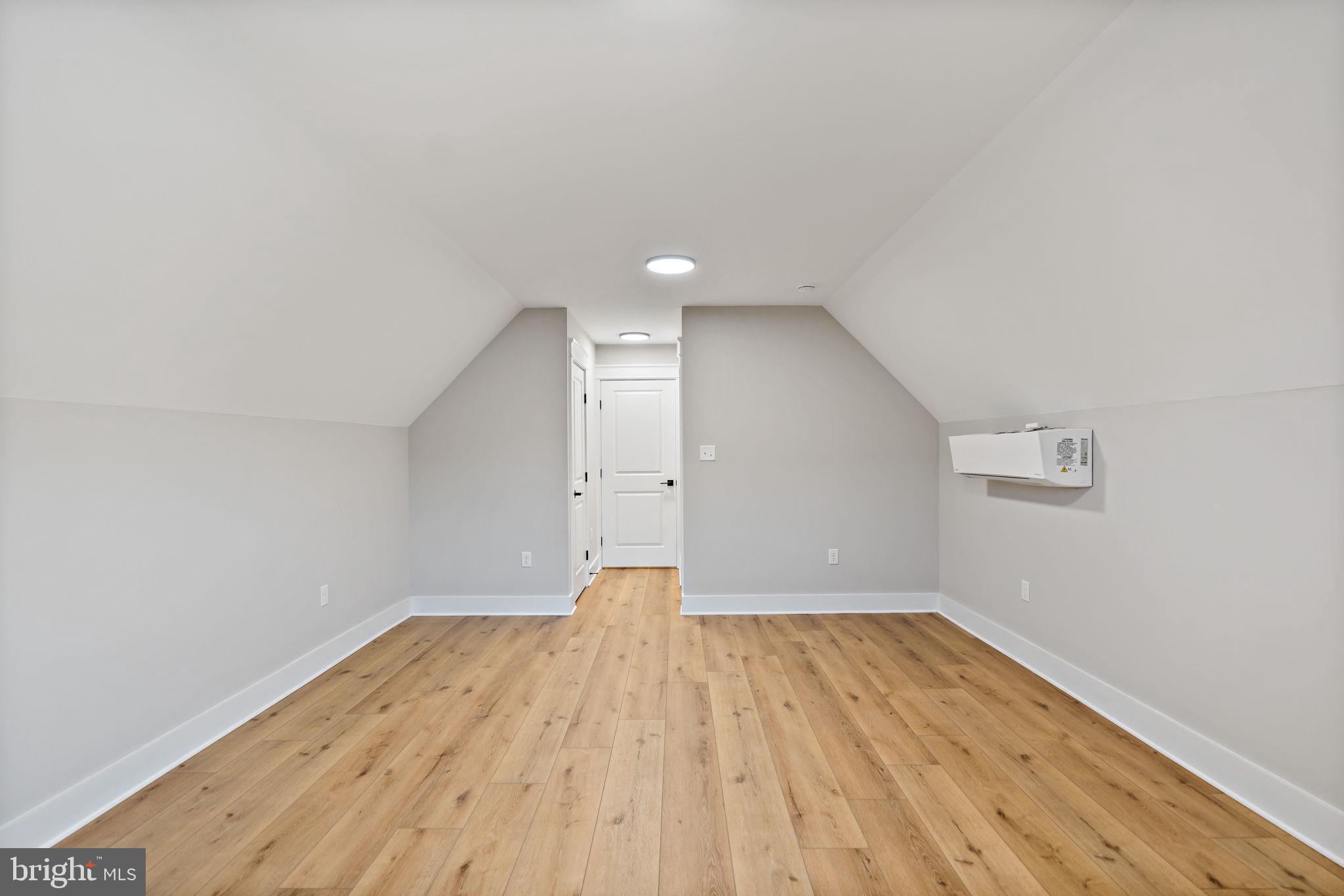 CROSSINGS ON THE POTOMAC - Residential