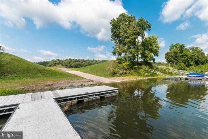 CROSSINGS ON THE POTOMAC - Residential