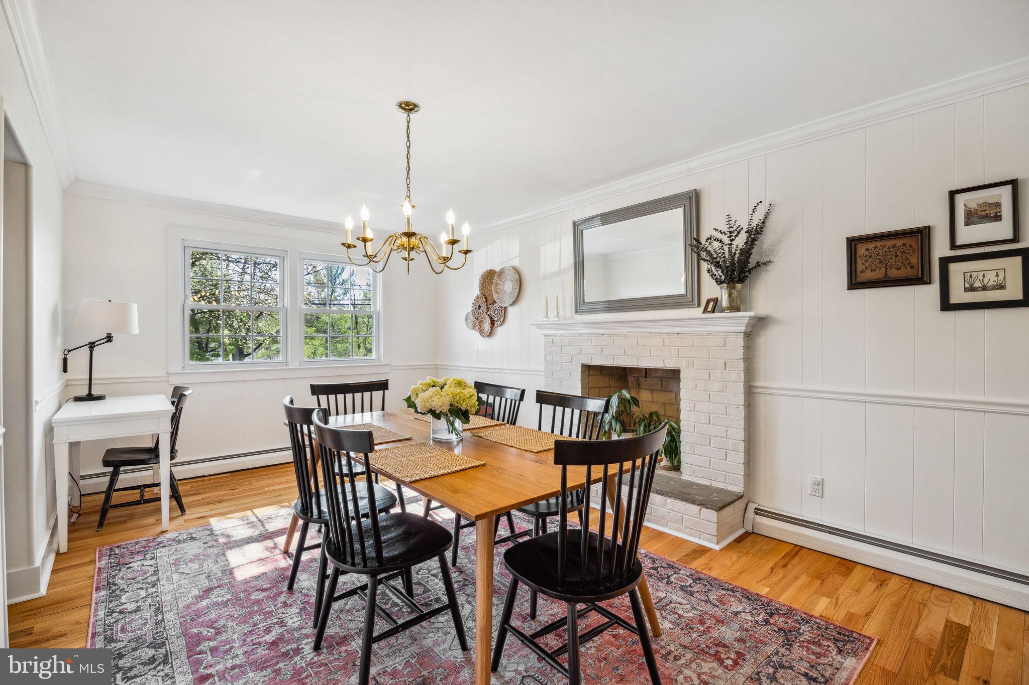 1109 E BUTLER PIKE