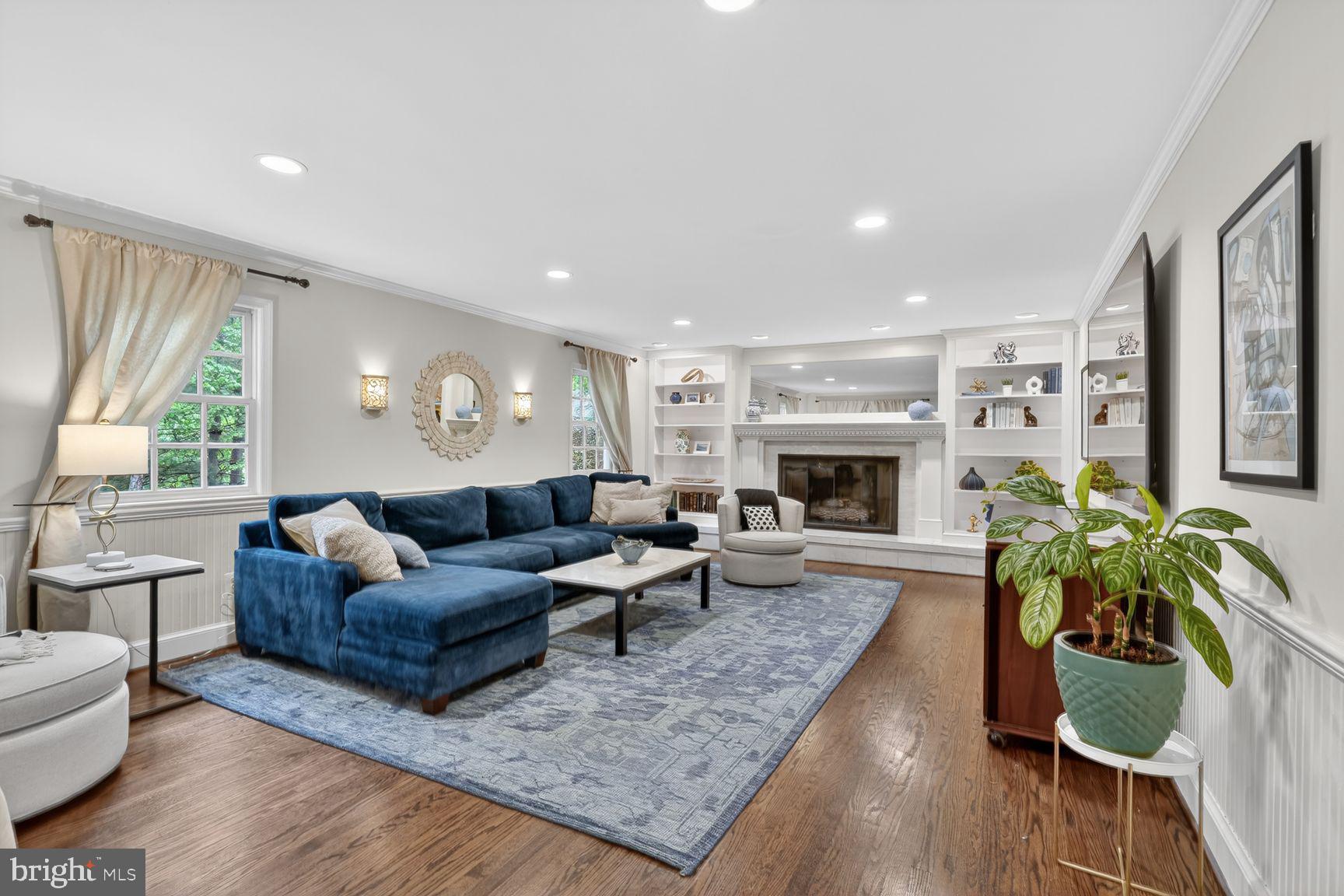 BELLEVUE FOREST - Residential
