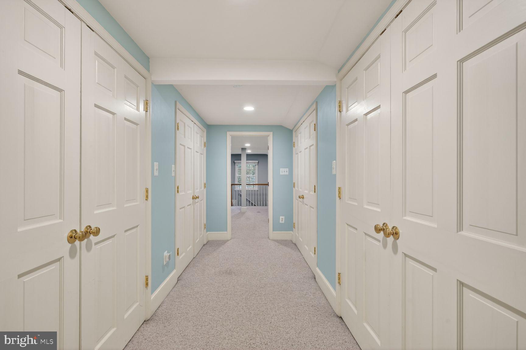 BELLEVUE FOREST - Residential