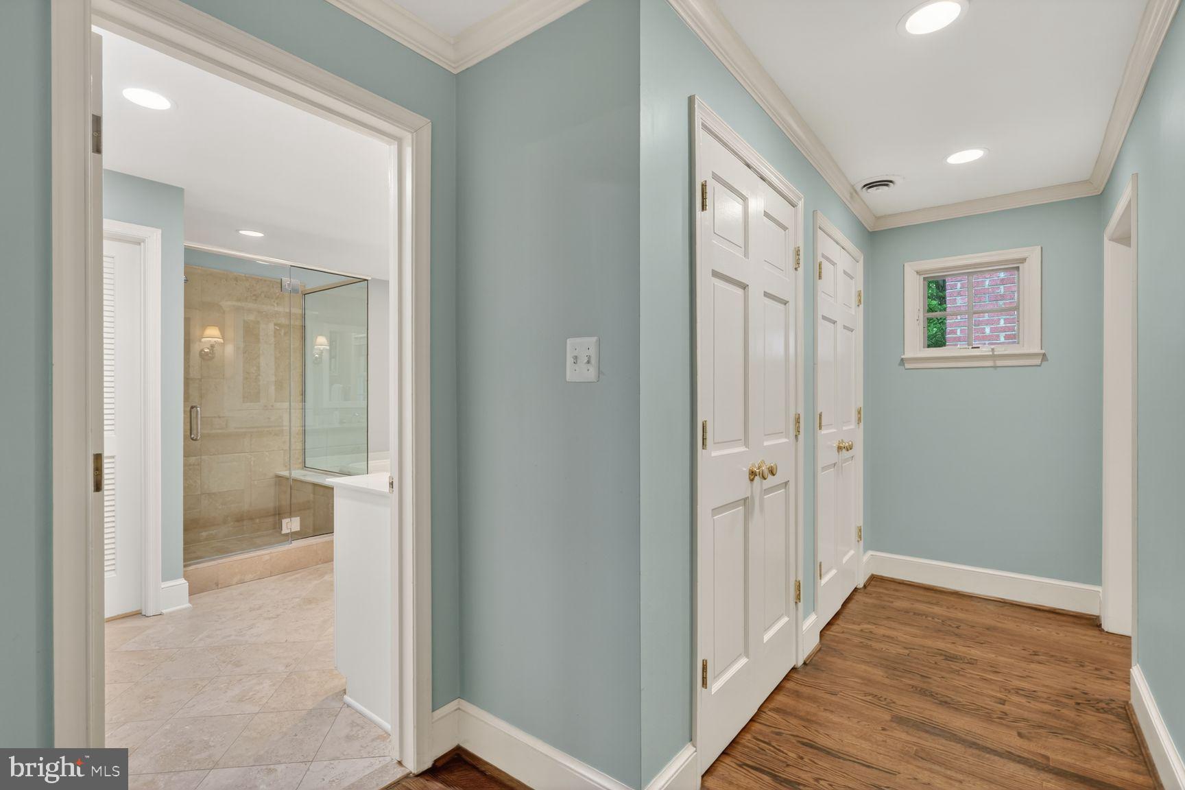 BELLEVUE FOREST - Residential