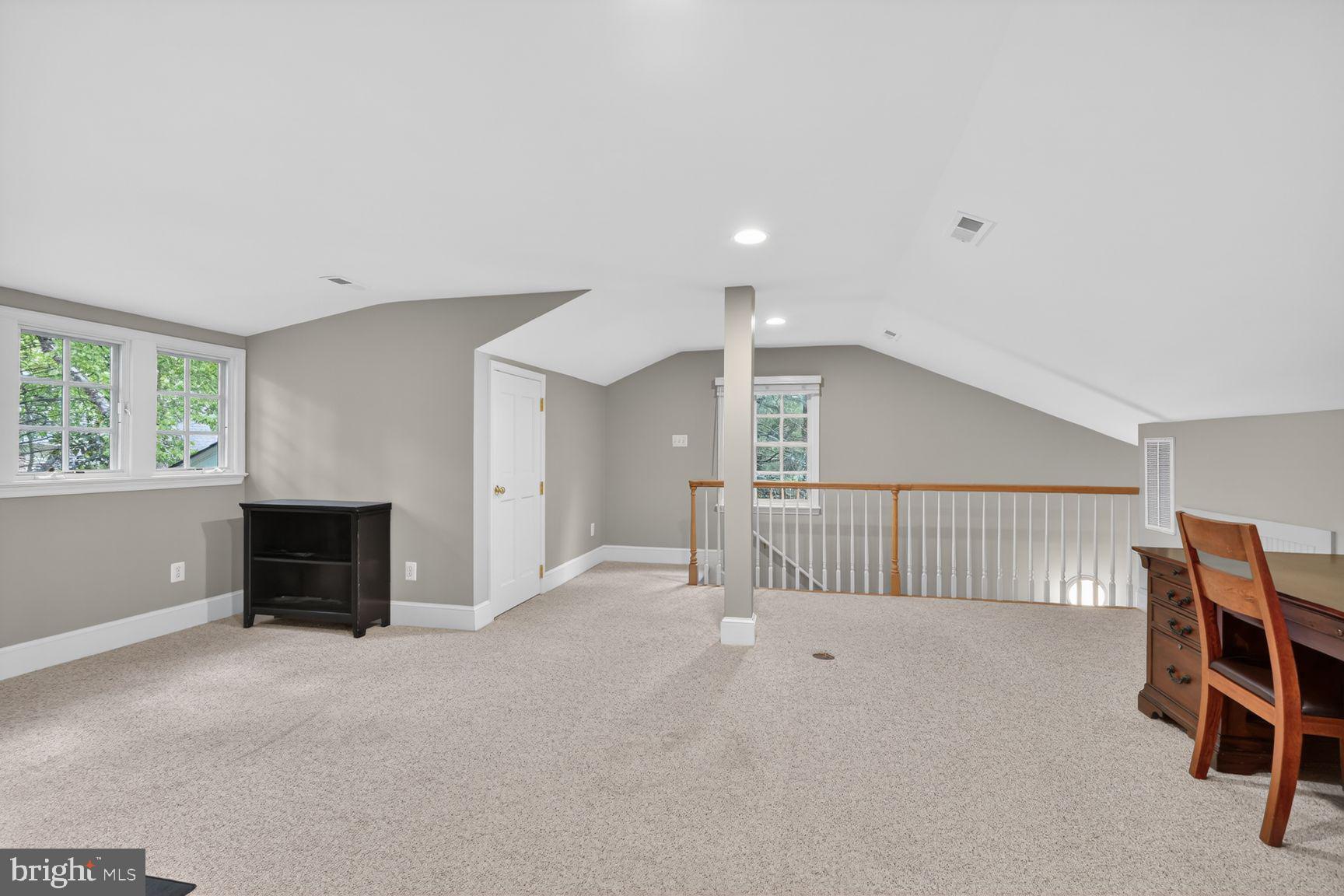BELLEVUE FOREST - Residential