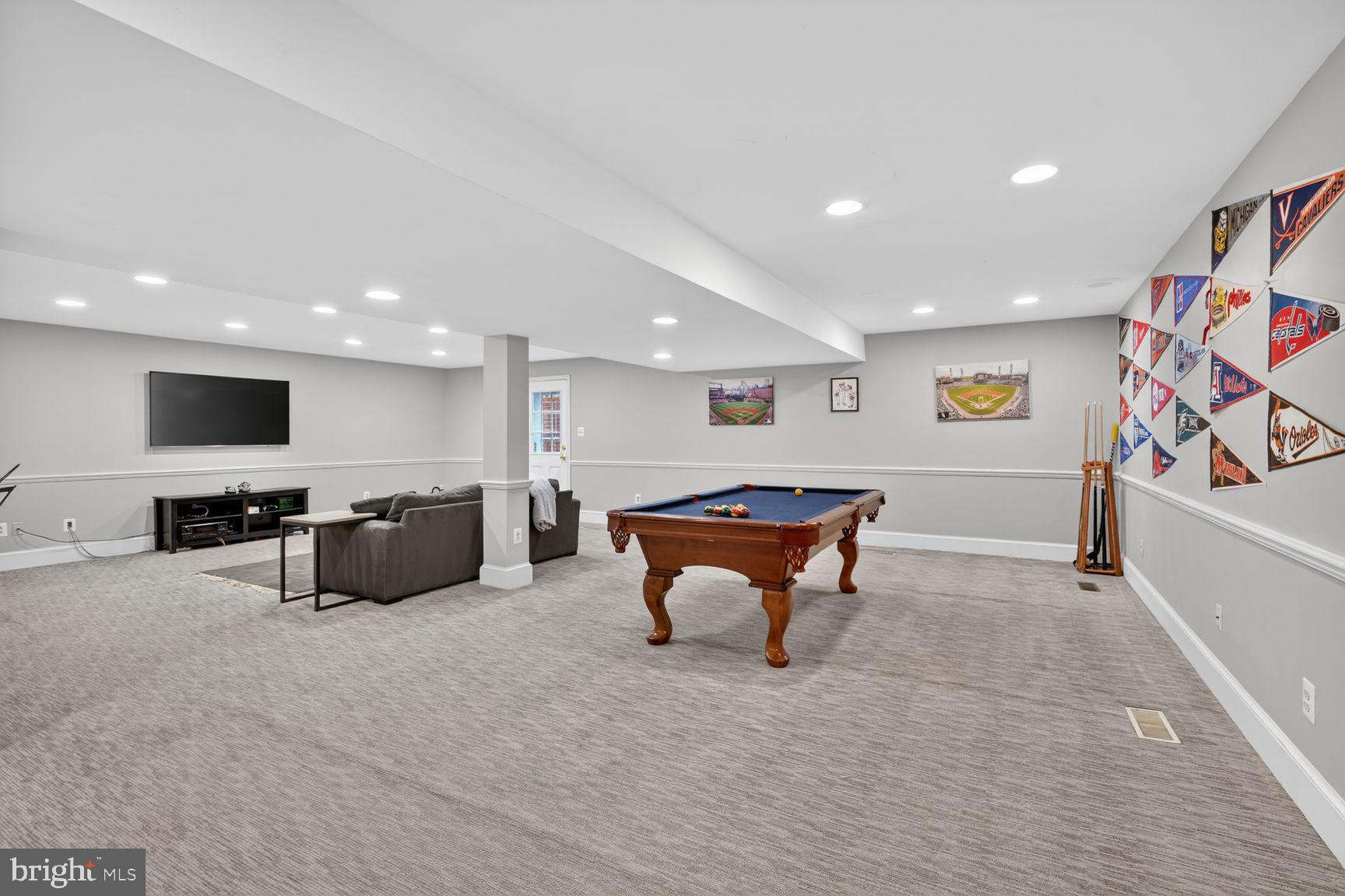 BELLEVUE FOREST - Residential