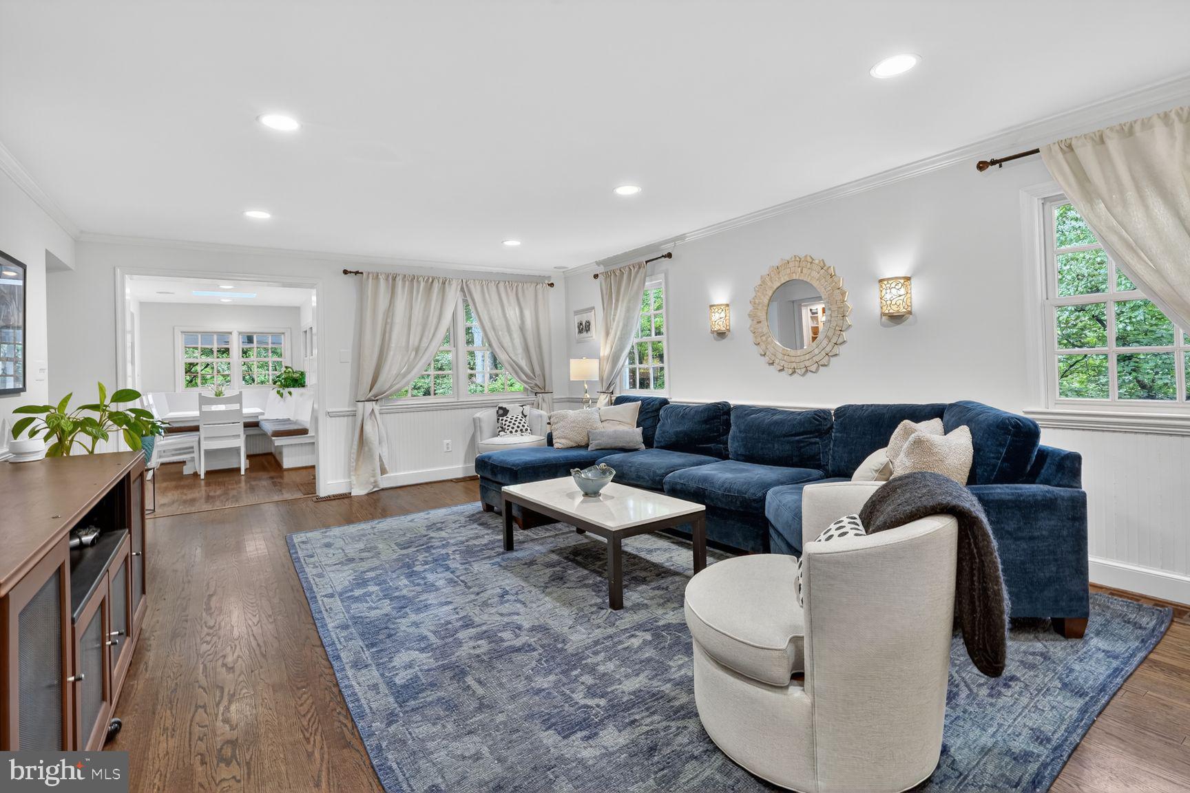 BELLEVUE FOREST - Residential
