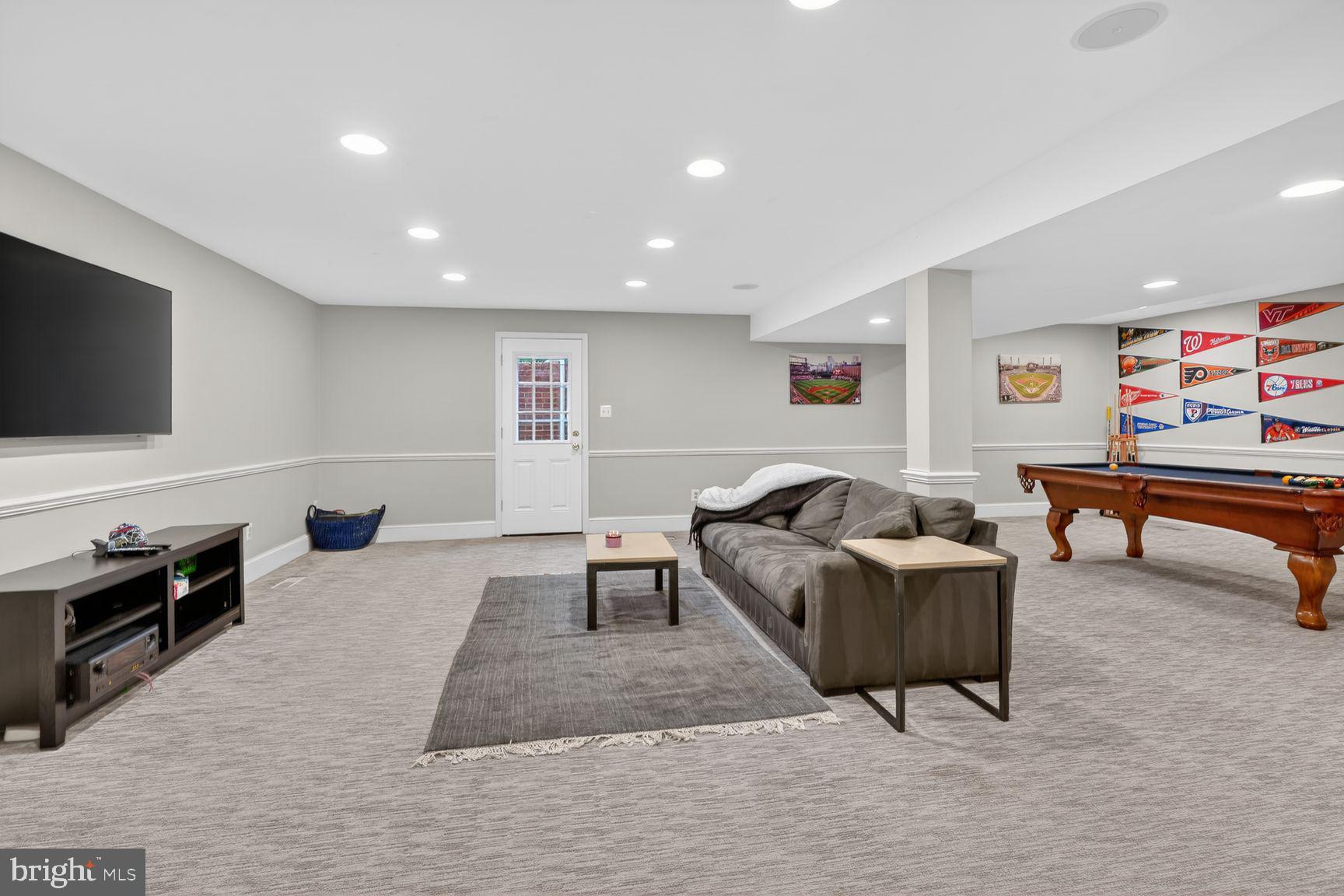 BELLEVUE FOREST - Residential
