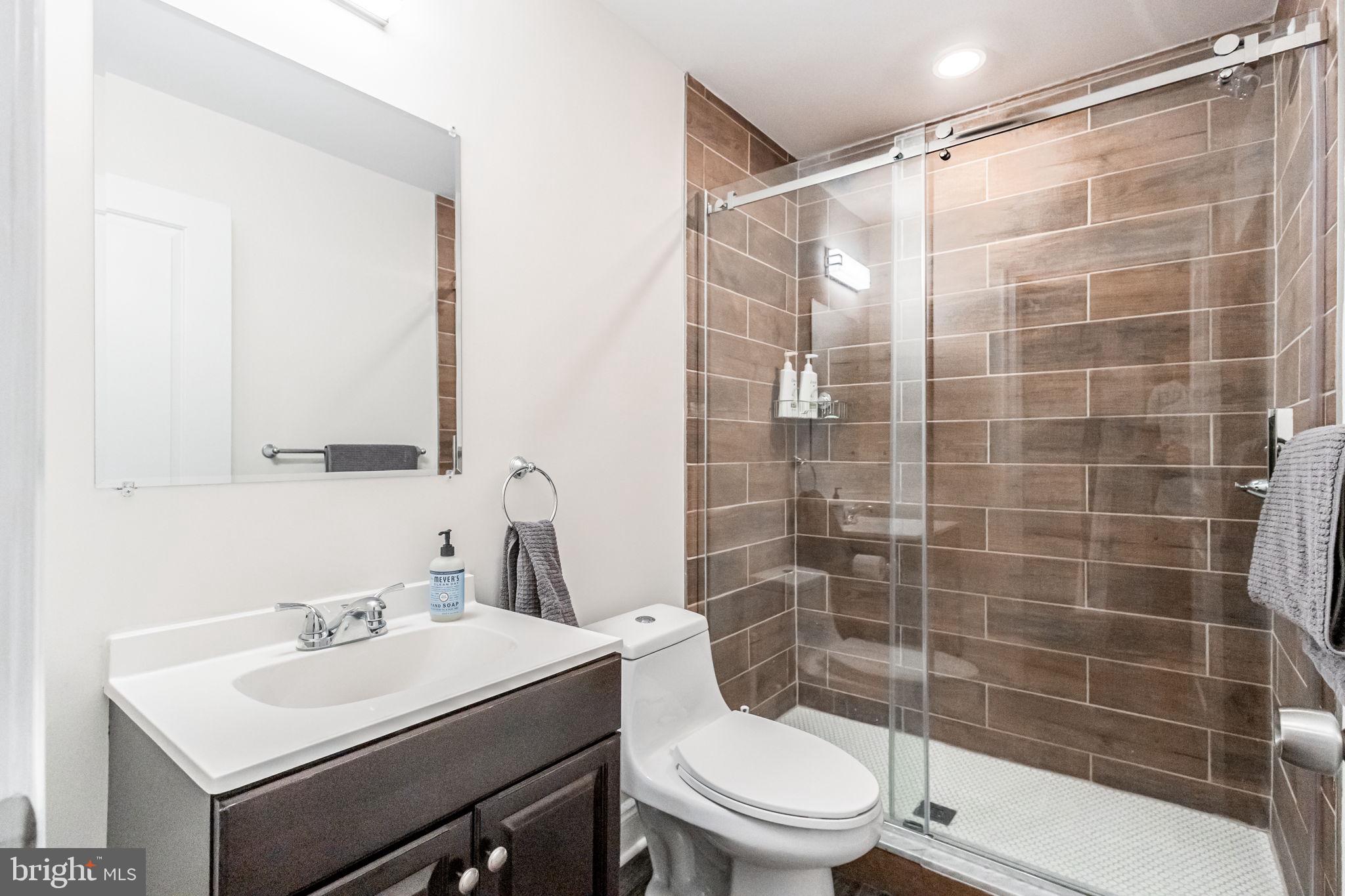 EAST PASSYUNK CROSSING - Residential Lease