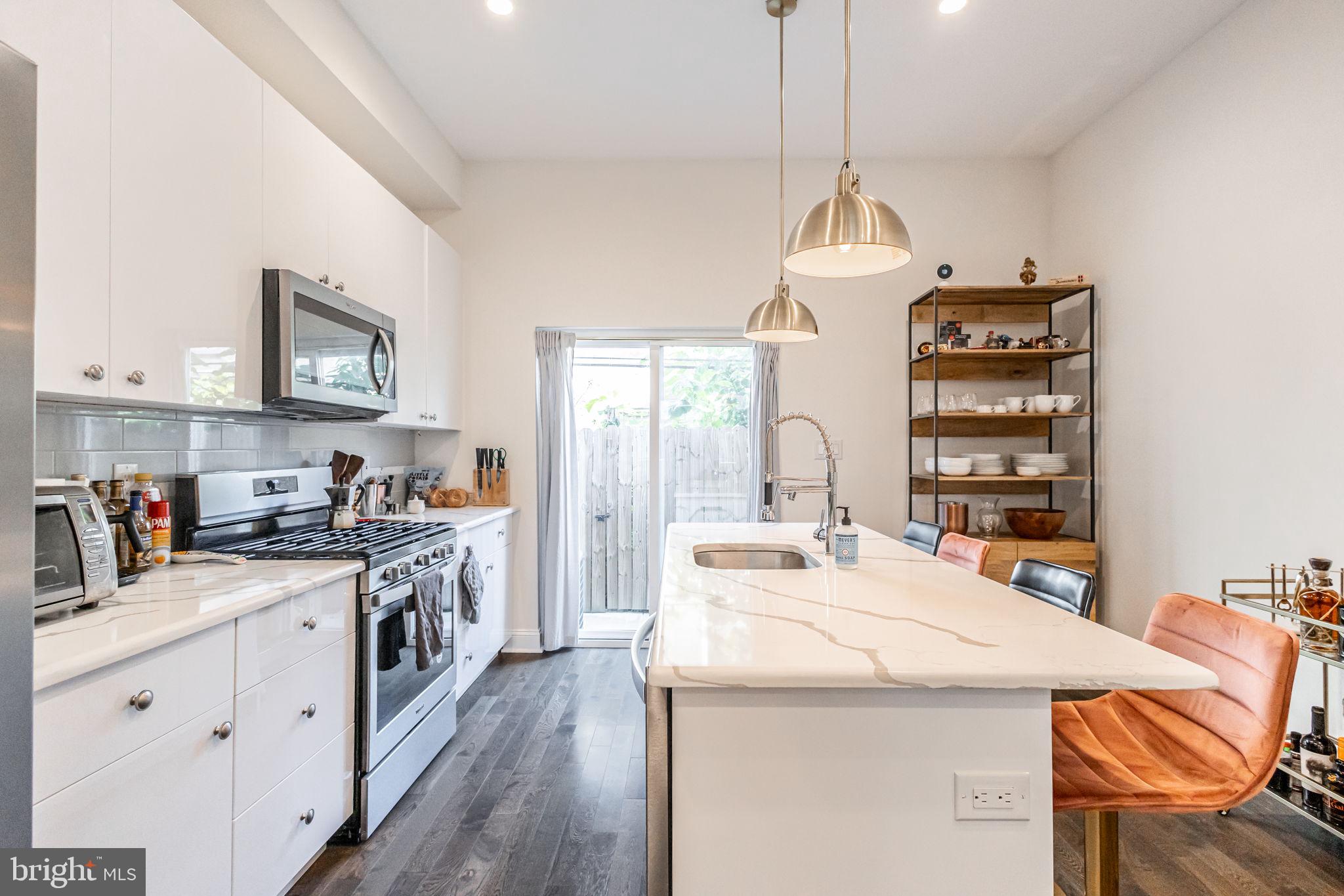 EAST PASSYUNK CROSSING - Residential Lease