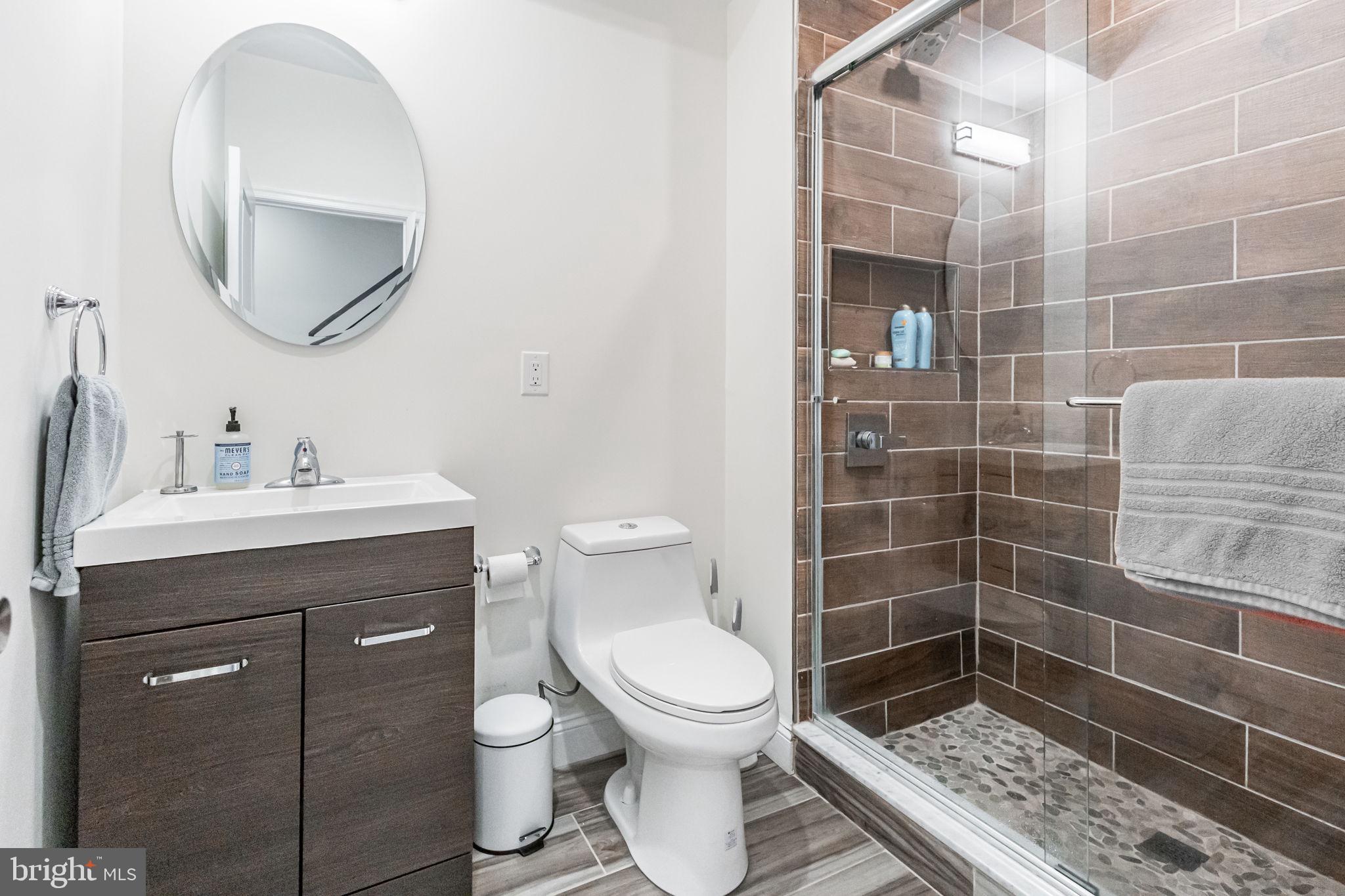 EAST PASSYUNK CROSSING - Residential Lease