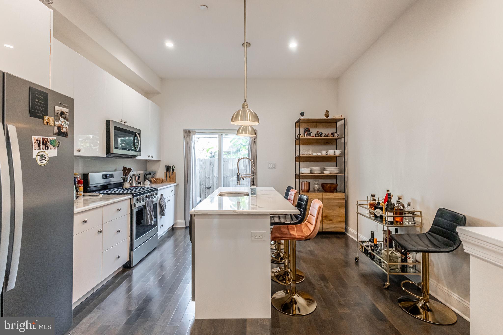 EAST PASSYUNK CROSSING - Residential Lease