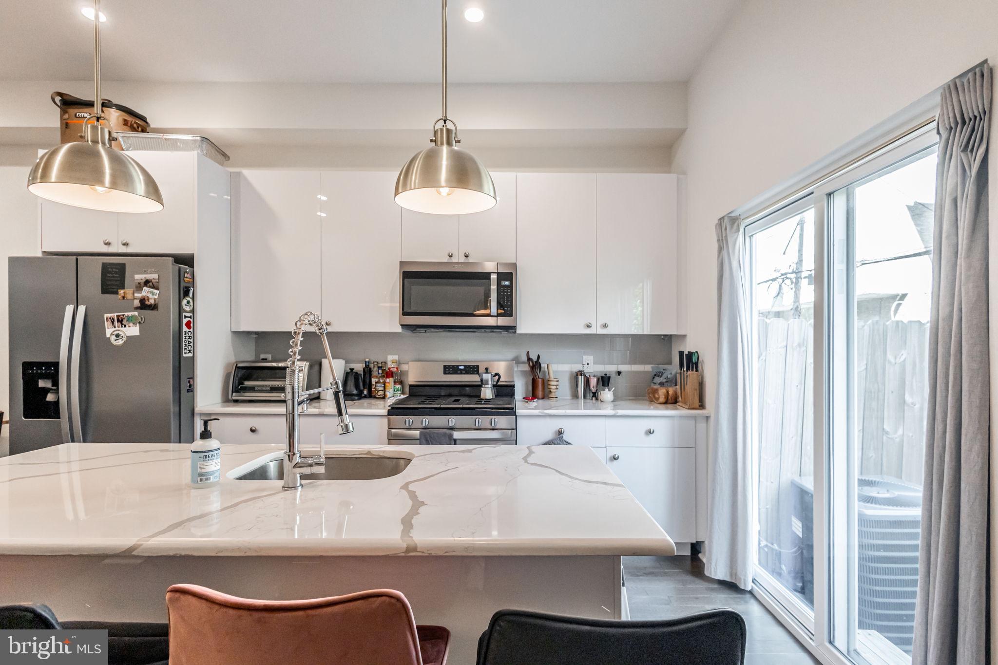 EAST PASSYUNK CROSSING - Residential Lease