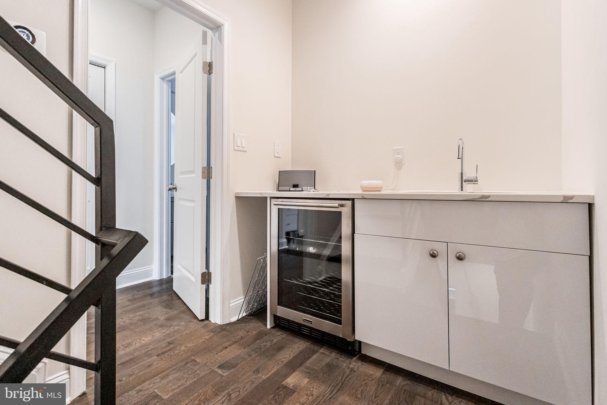 EAST PASSYUNK CROSSING - Residential Lease