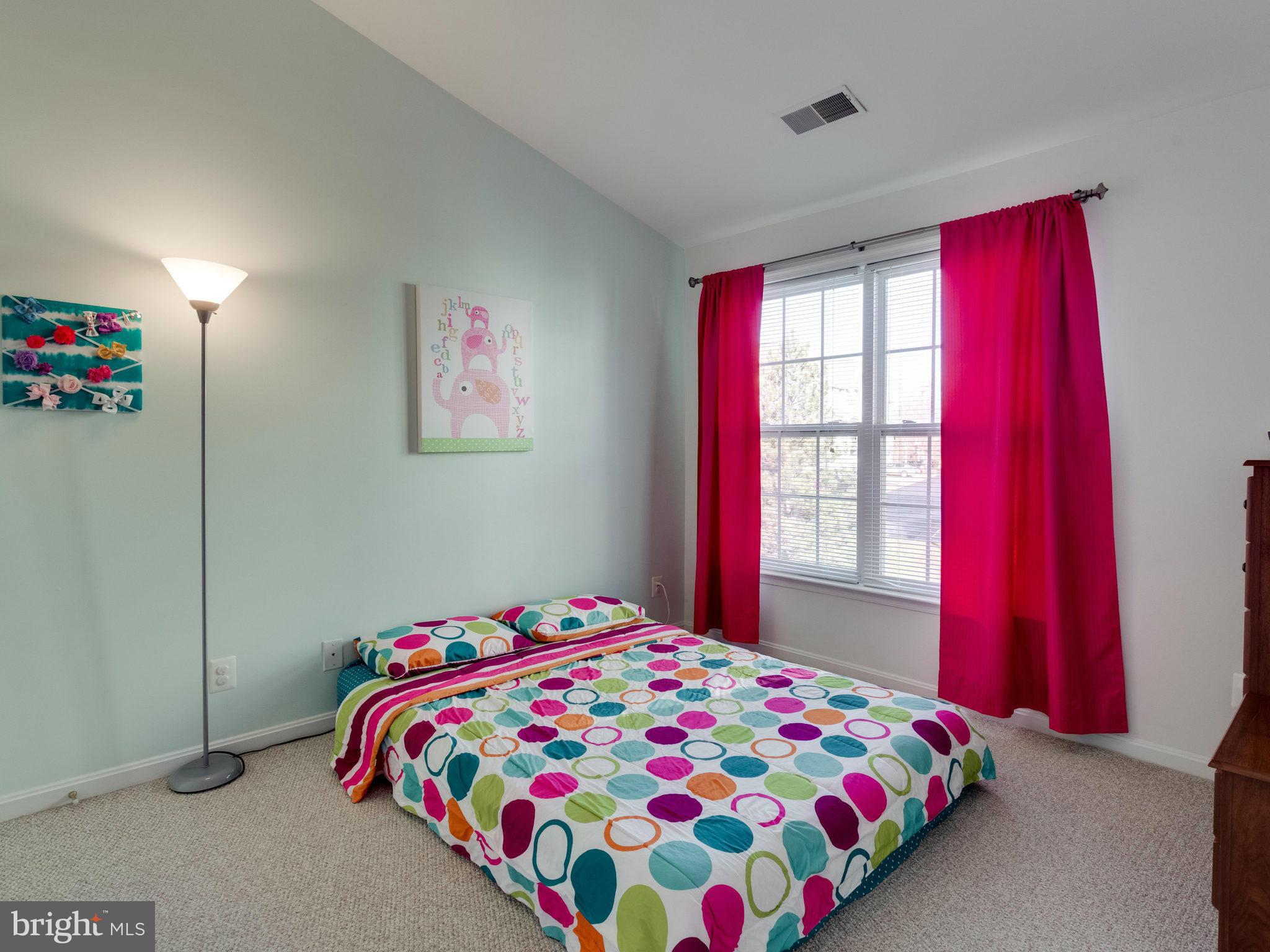 FAIR LAKES - Residential