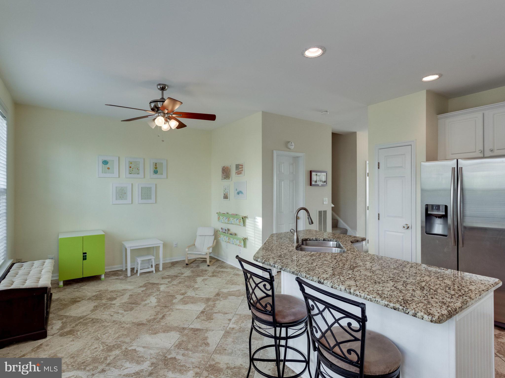 FAIR LAKES - Residential