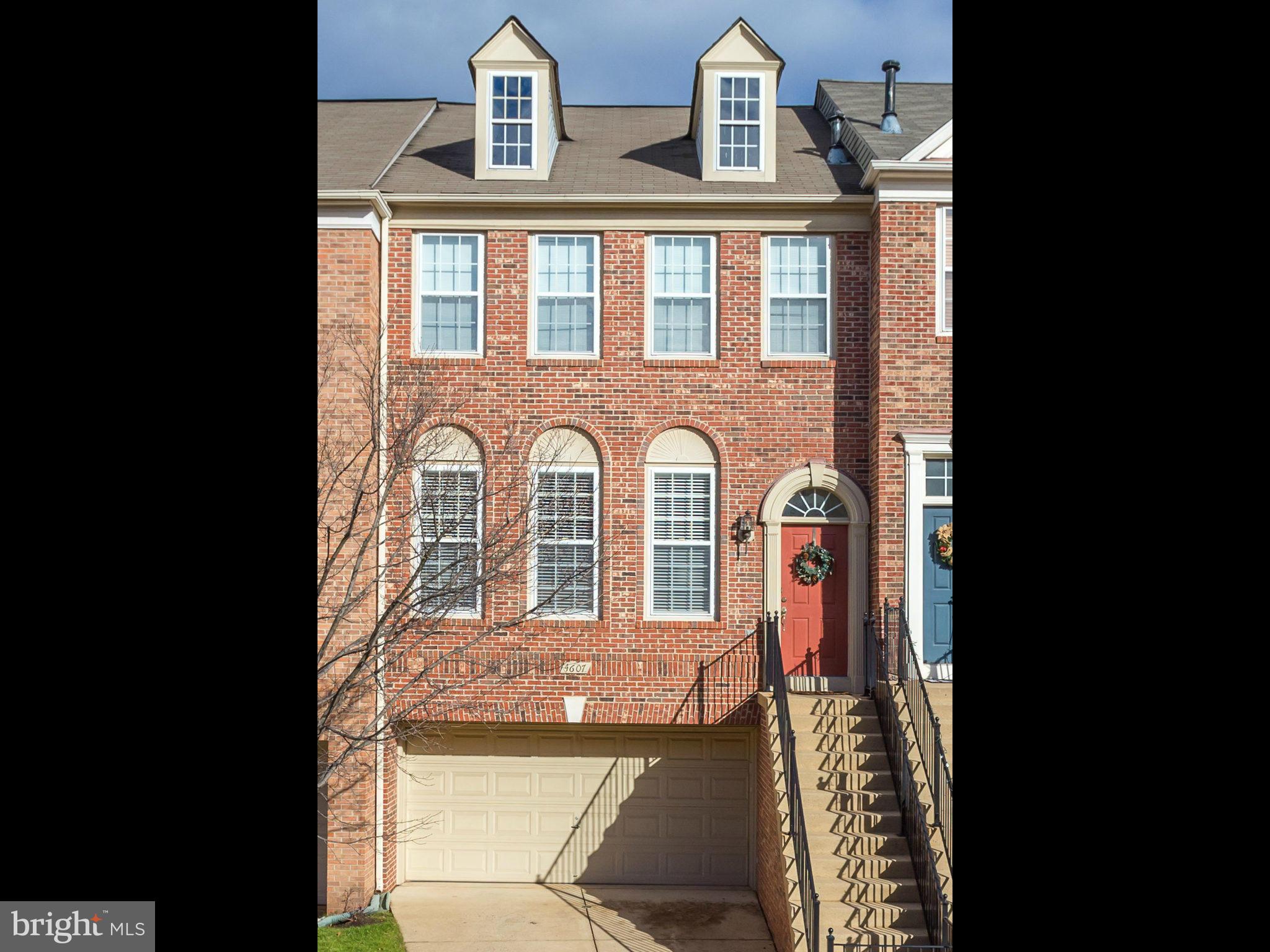 FAIR LAKES - Residential