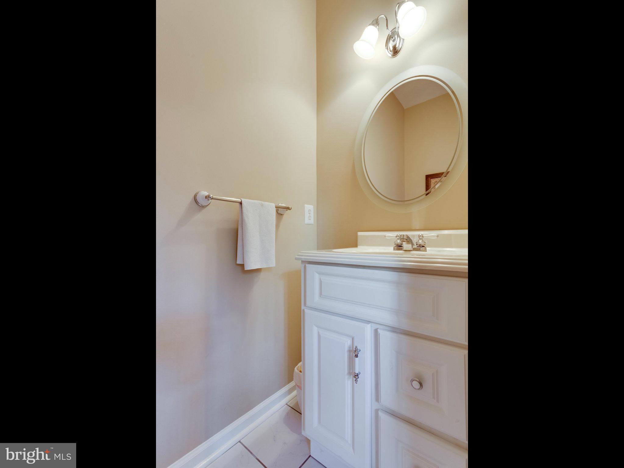 FAIR LAKES - Residential