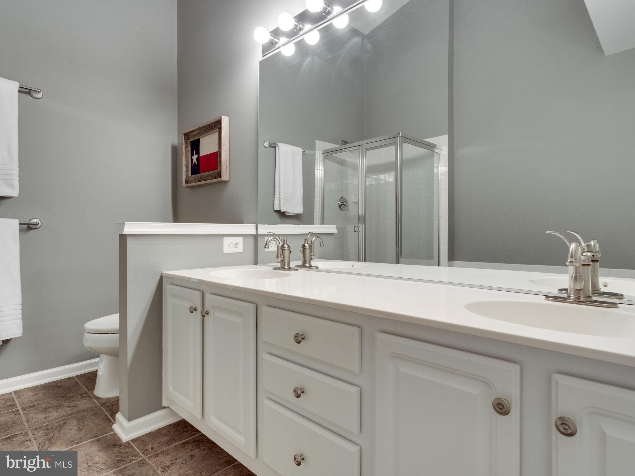 FAIR LAKES - Residential