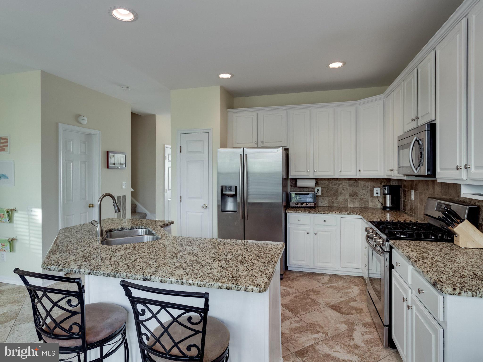 FAIR LAKES - Residential