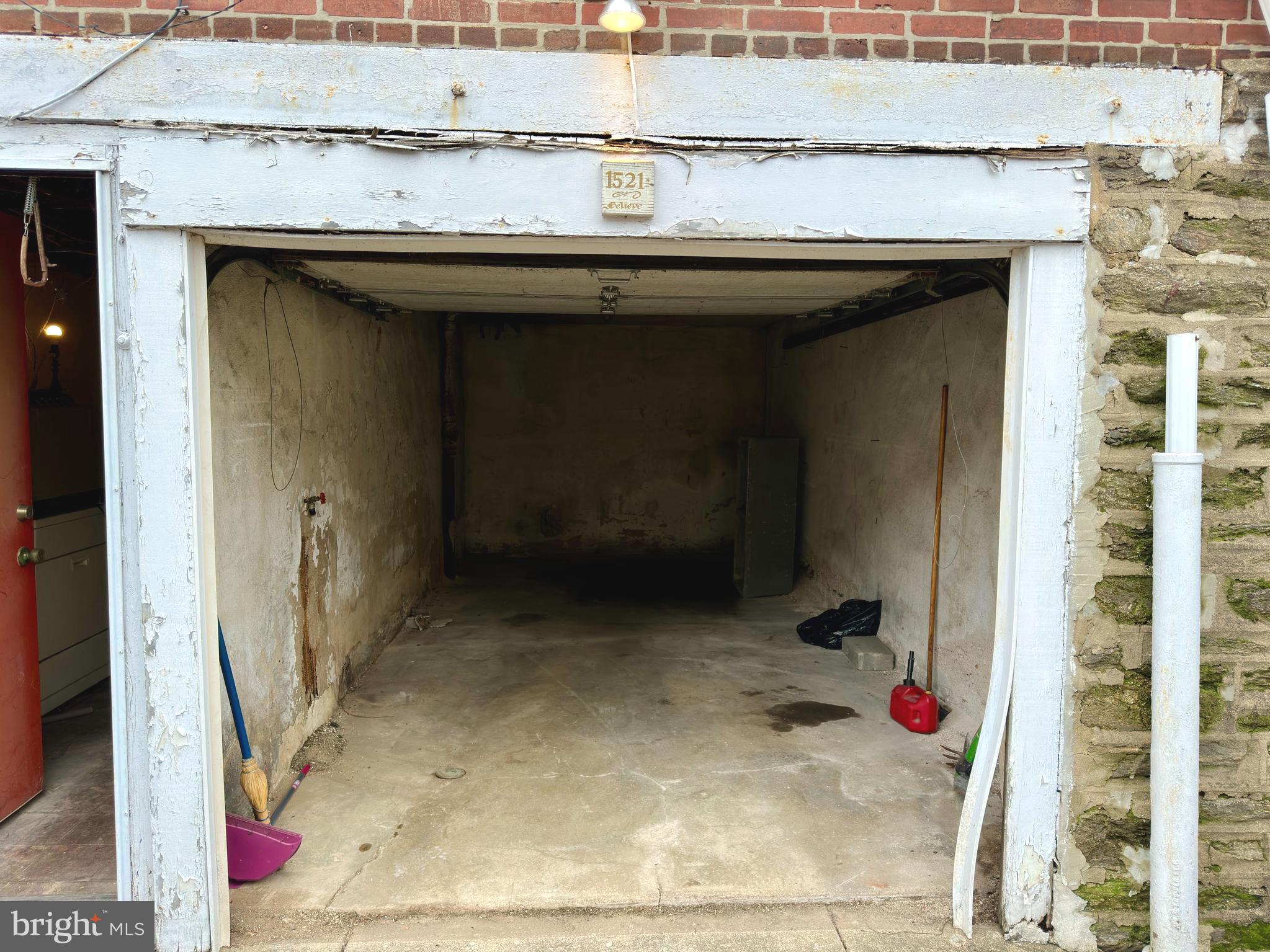 WEST OAK LANE - Residential