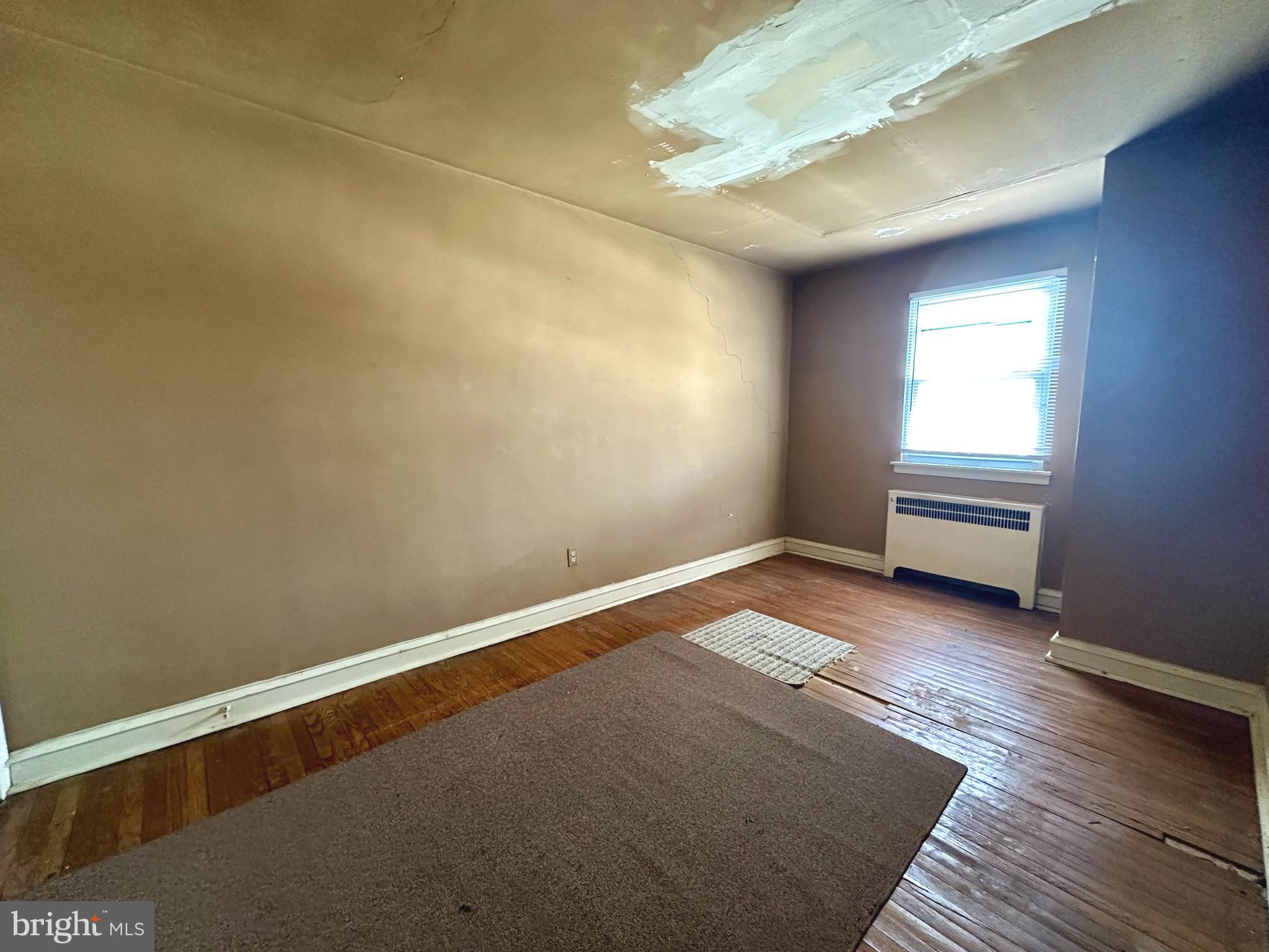 WEST OAK LANE - Residential