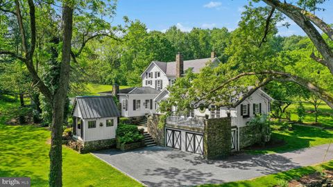 282 CRABAPPLE LANE EAST STROUDSBURG PA 18302