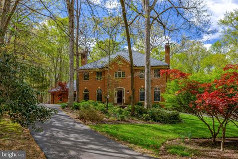 326 CANTERWOOD LANE GREAT FALLS VA 22066