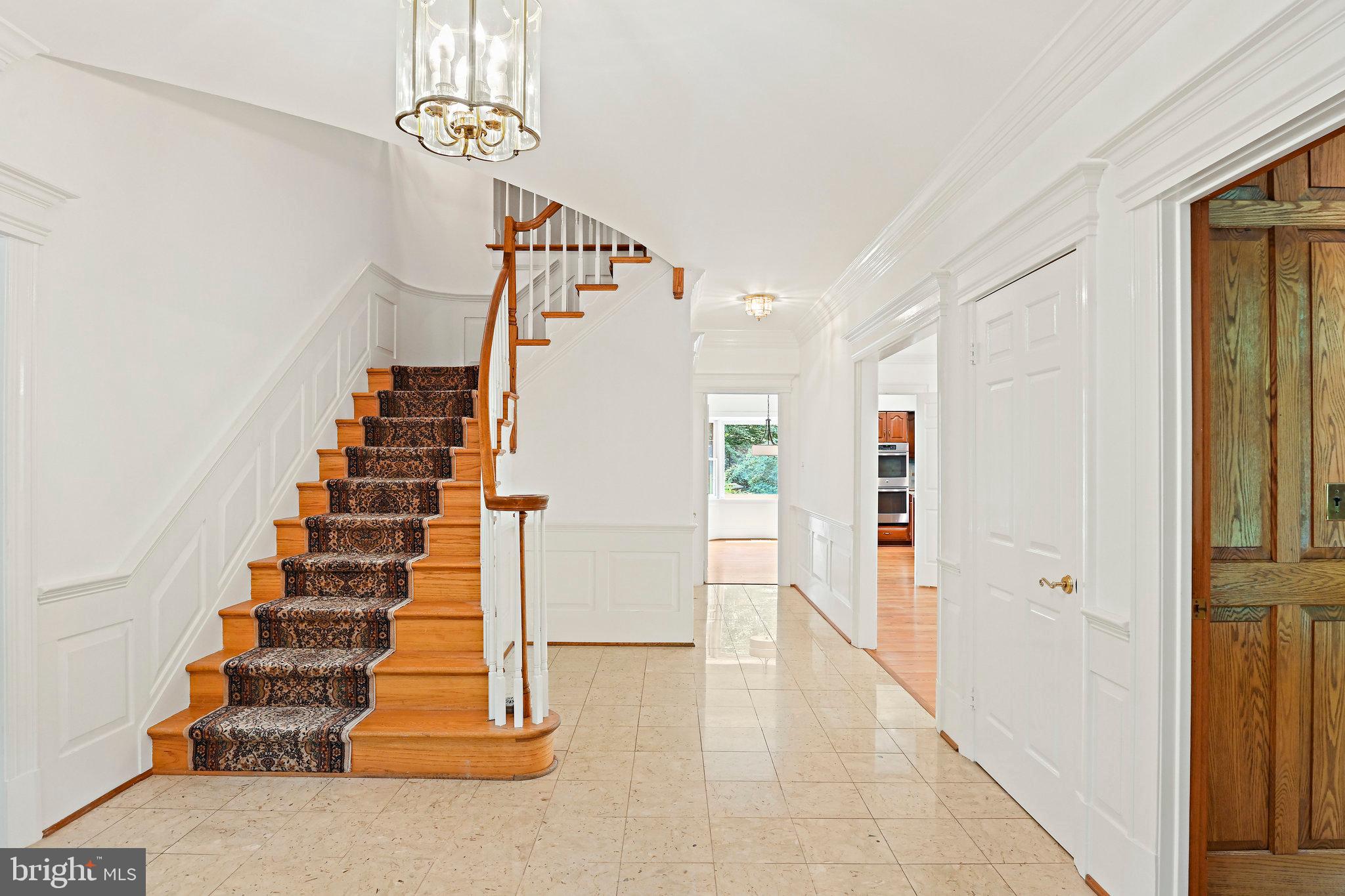 326 CANTERWOOD LANE