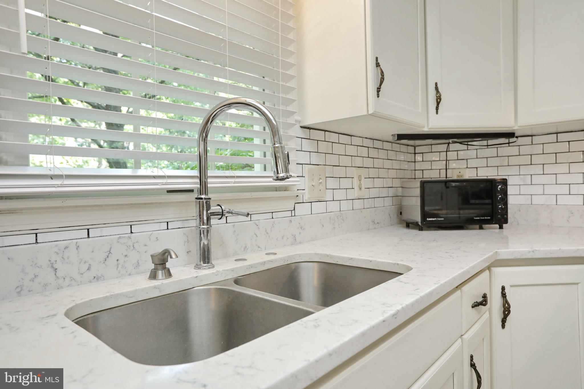 KINGS GRANT - Residential