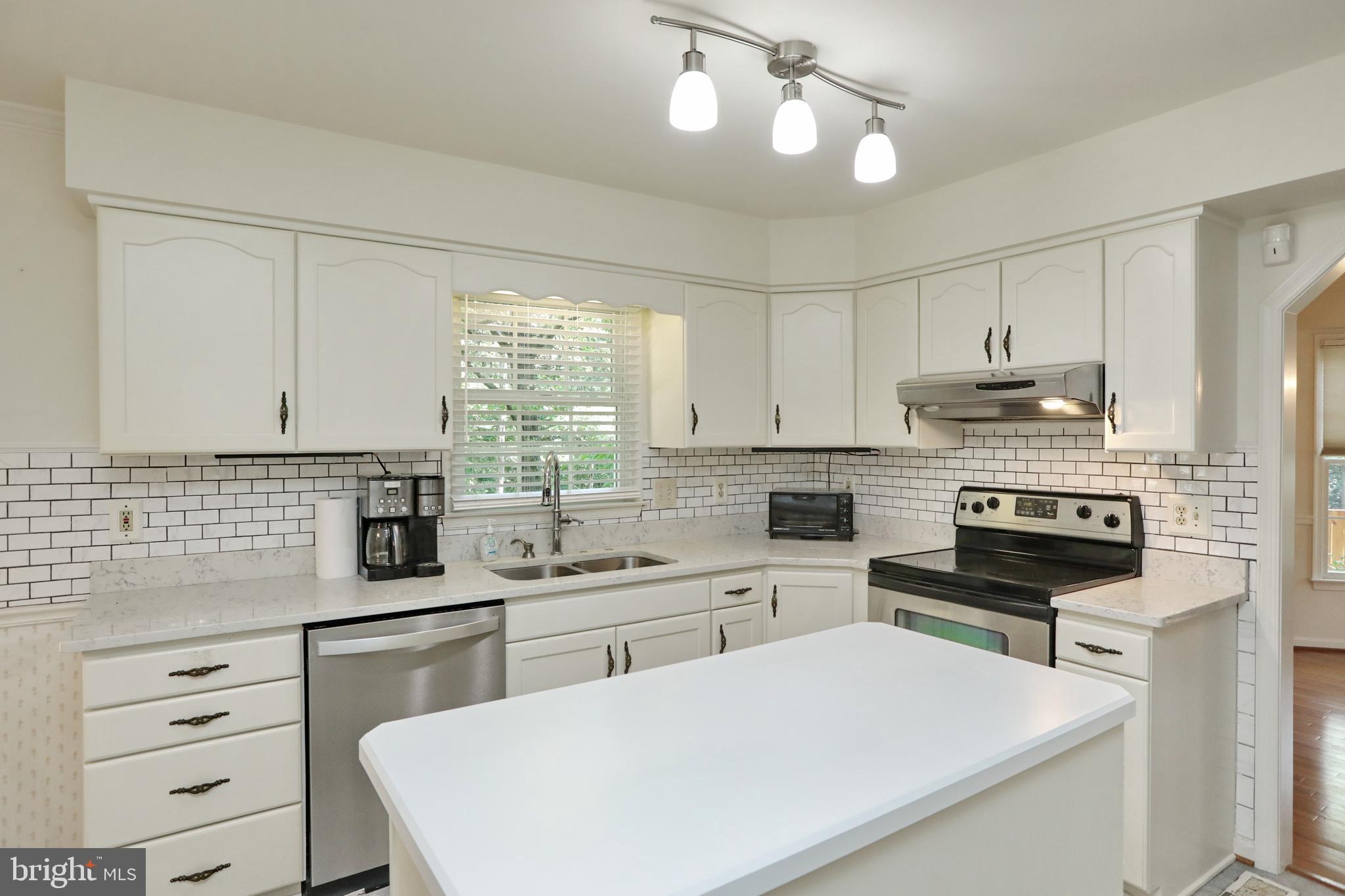 KINGS GRANT - Residential