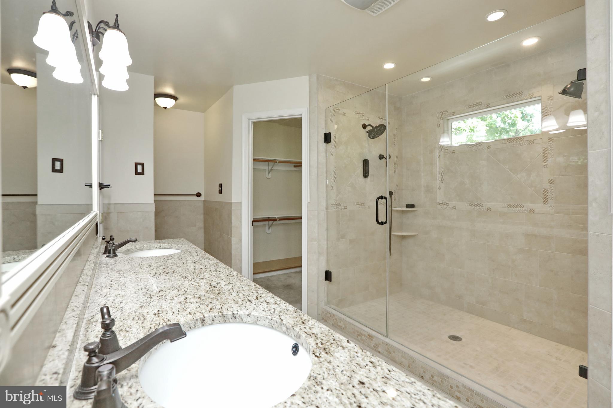 KINGS GRANT - Residential