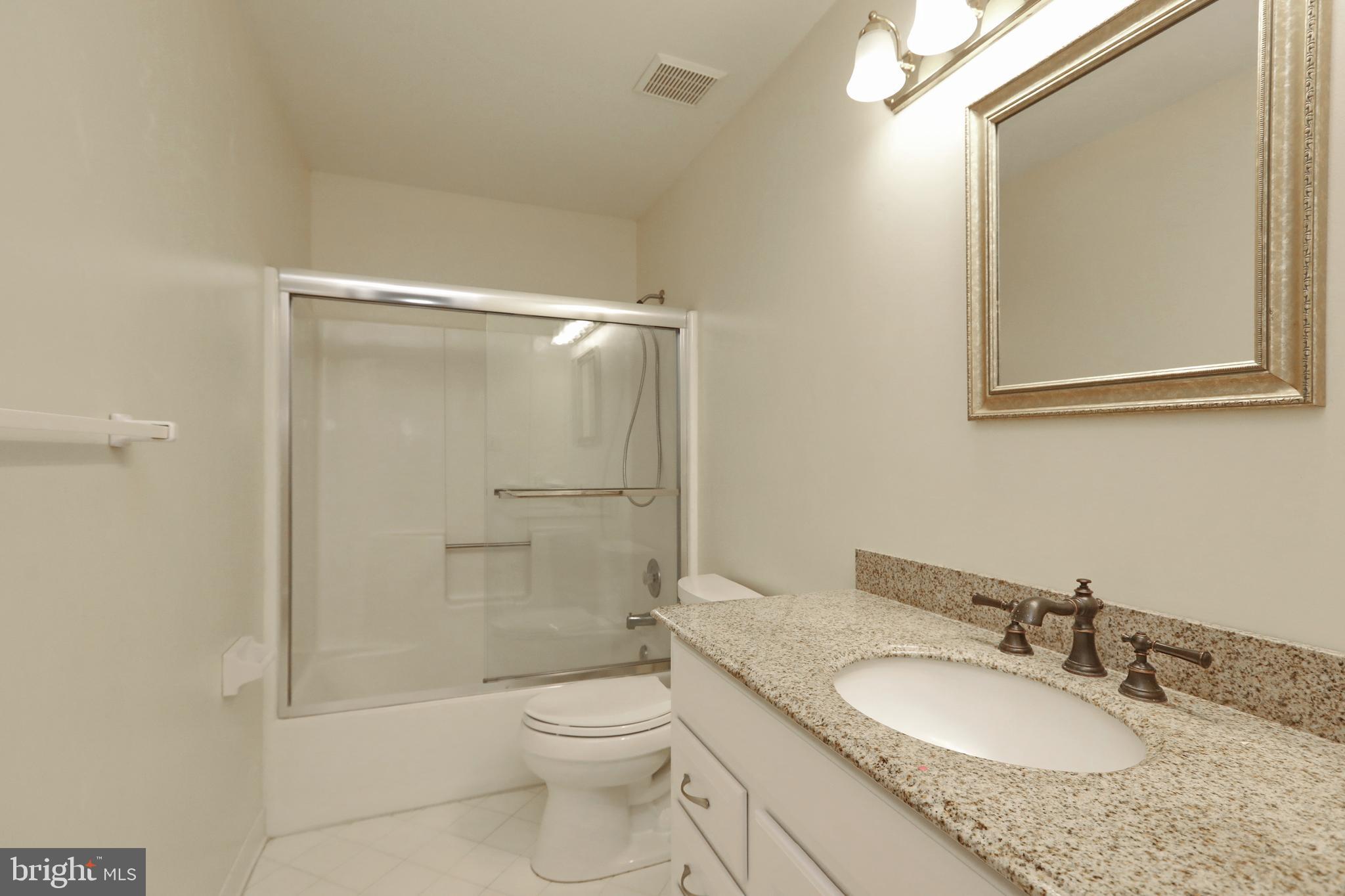 KINGS GRANT - Residential