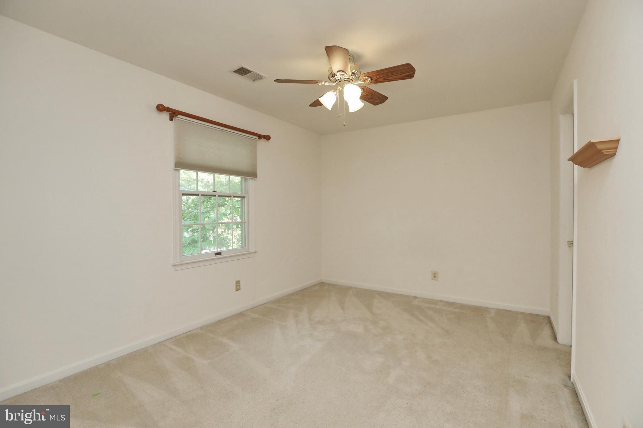 KINGS GRANT - Residential