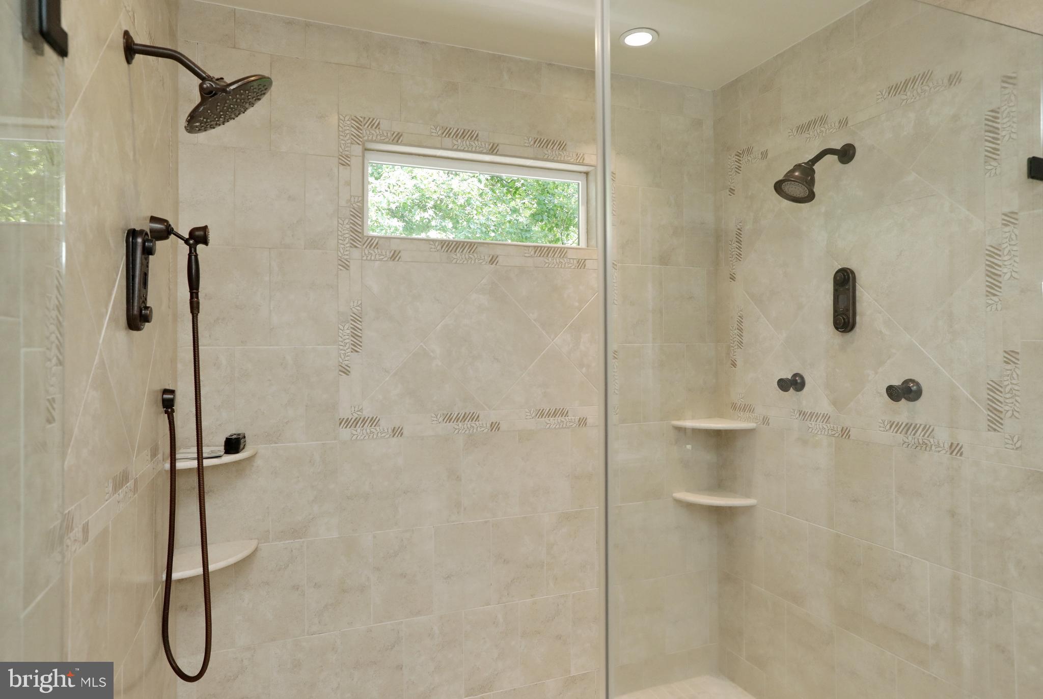 KINGS GRANT - Residential