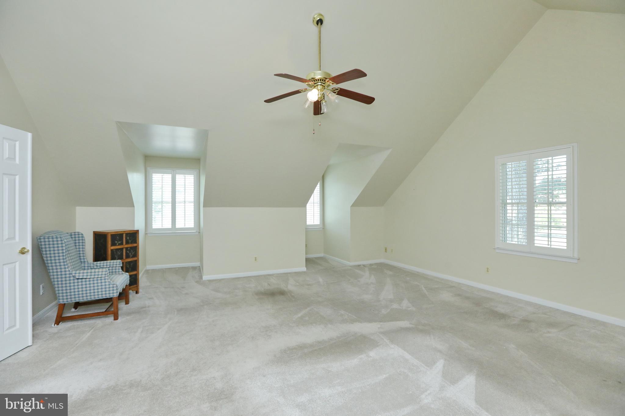 KINGS GRANT - Residential