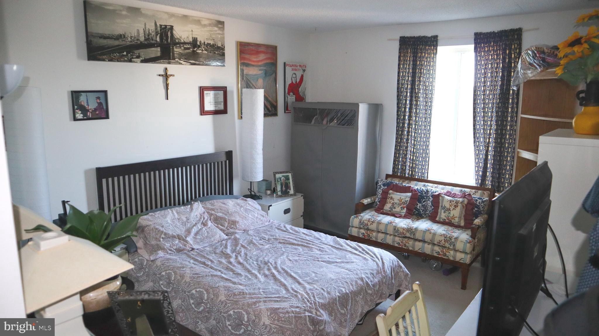 VALLEY FORGE TOWER - Residential