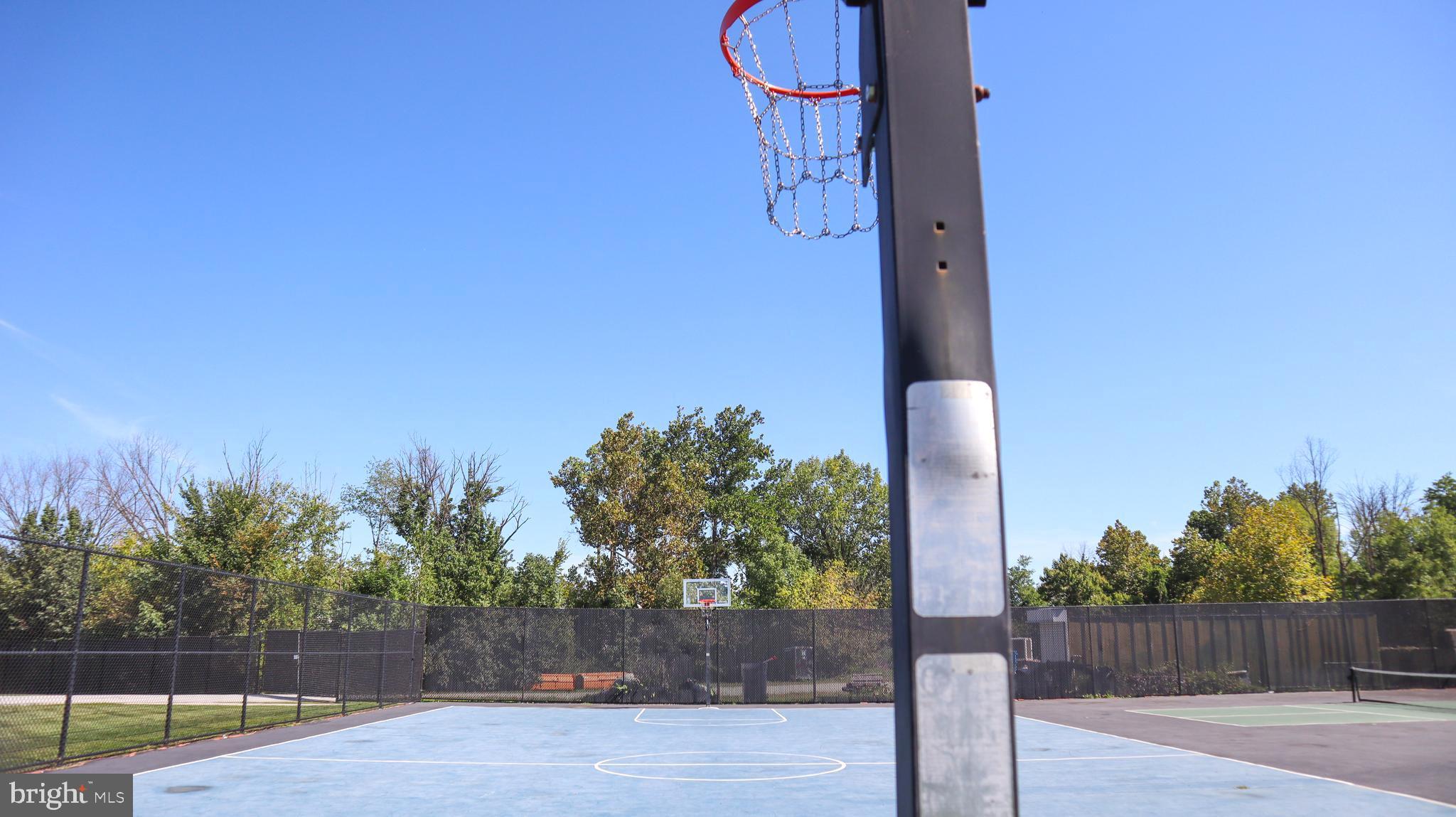 VALLEY FORGE TOWER - Residential