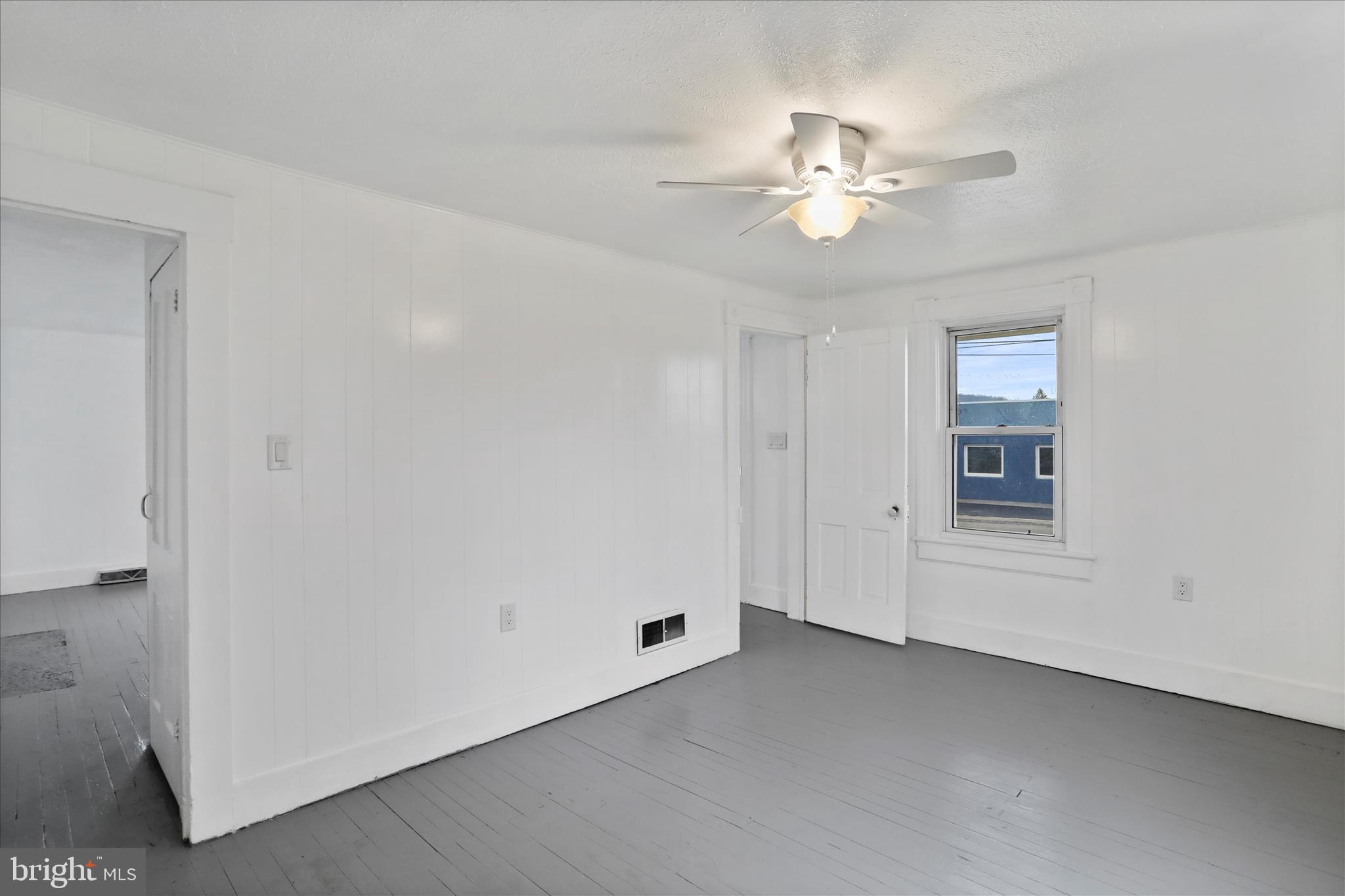 TOWN OF ROMNEY - Residential