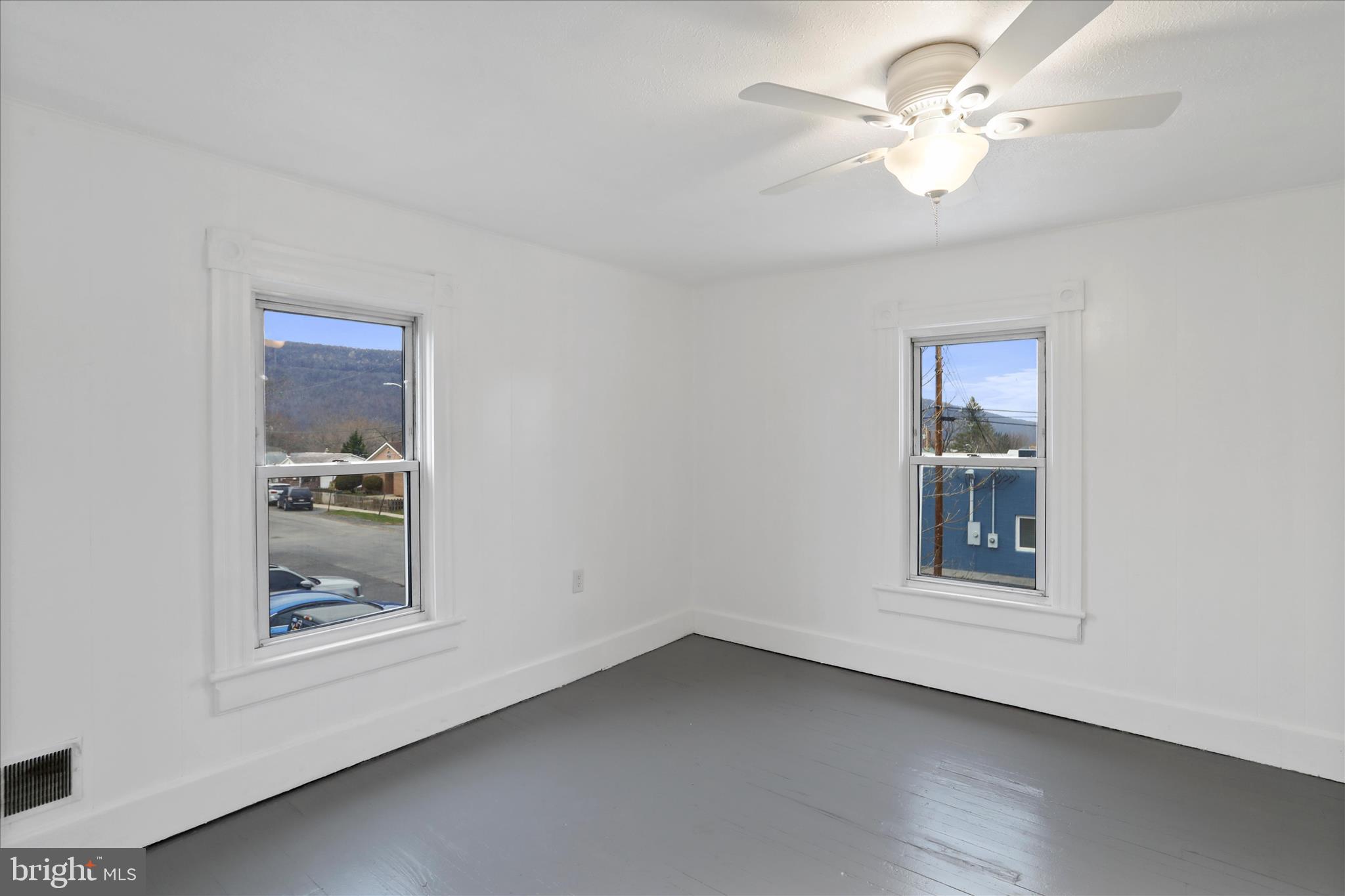 TOWN OF ROMNEY - Residential